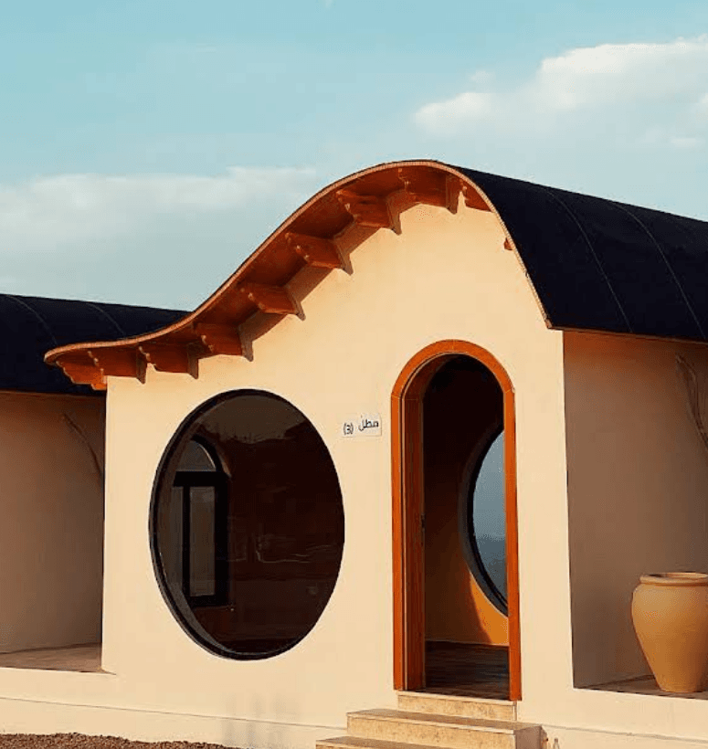 Rosemary | The atmosphere of the courtyard brings us šæā°ļø together - Main Image